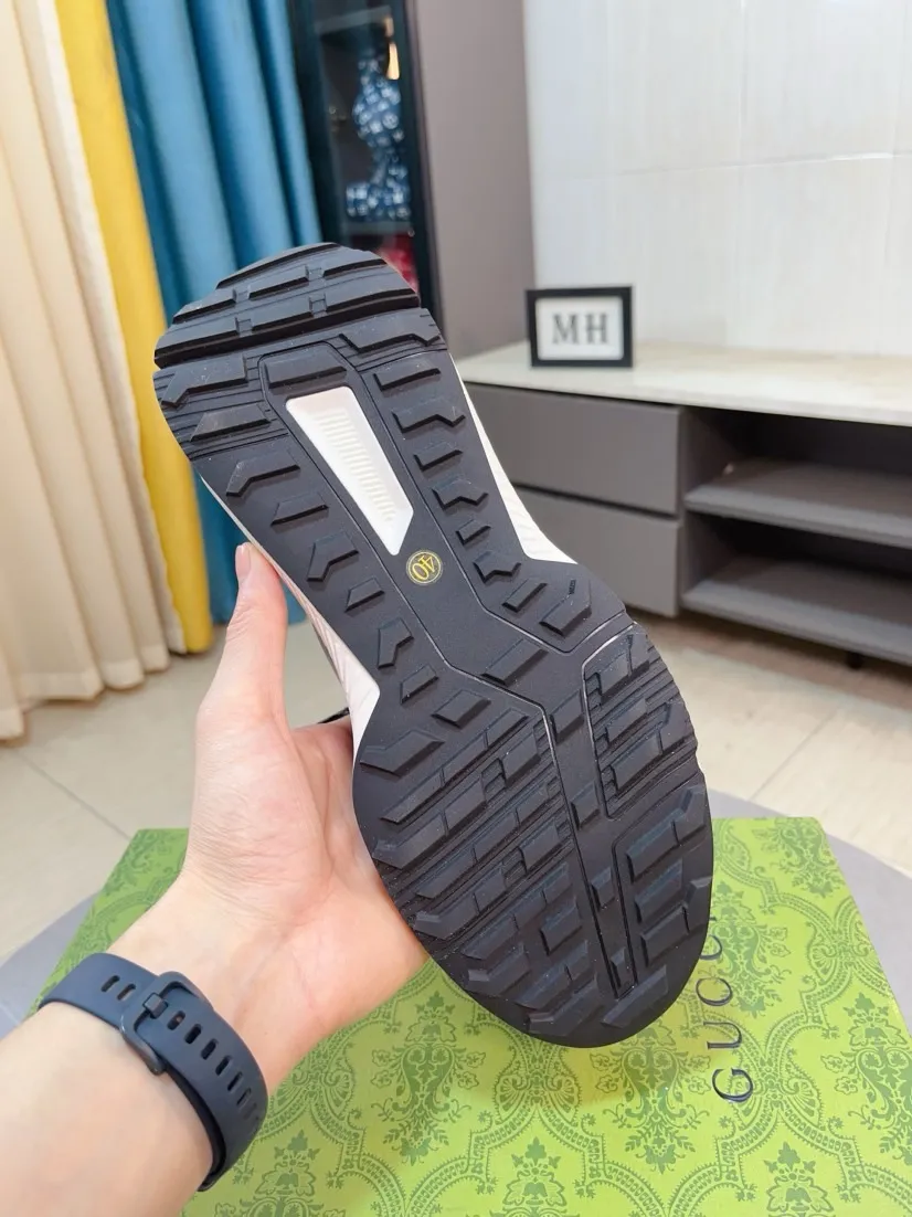 Men's shoes 💰458🌹🌹GUCCI [Gucci] New high-end brand of men's shoes, the latest fashionable casual men's shoes, trendy and versatile, relaxed and sporty style, uppers imported from Italy, first-layer cowhide, genuine leather lining, and ultra-fine workmanship. Original personalized fashionable rubber wear-resistant outsole, light and comfortable on the foot, size 38-44